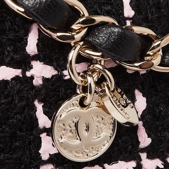 Chanel Black/Pink Wood Tweed Camellia Small Flap Bag - Picture 8 of 11